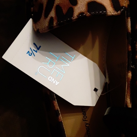 Shoes - Picture 5 of 5